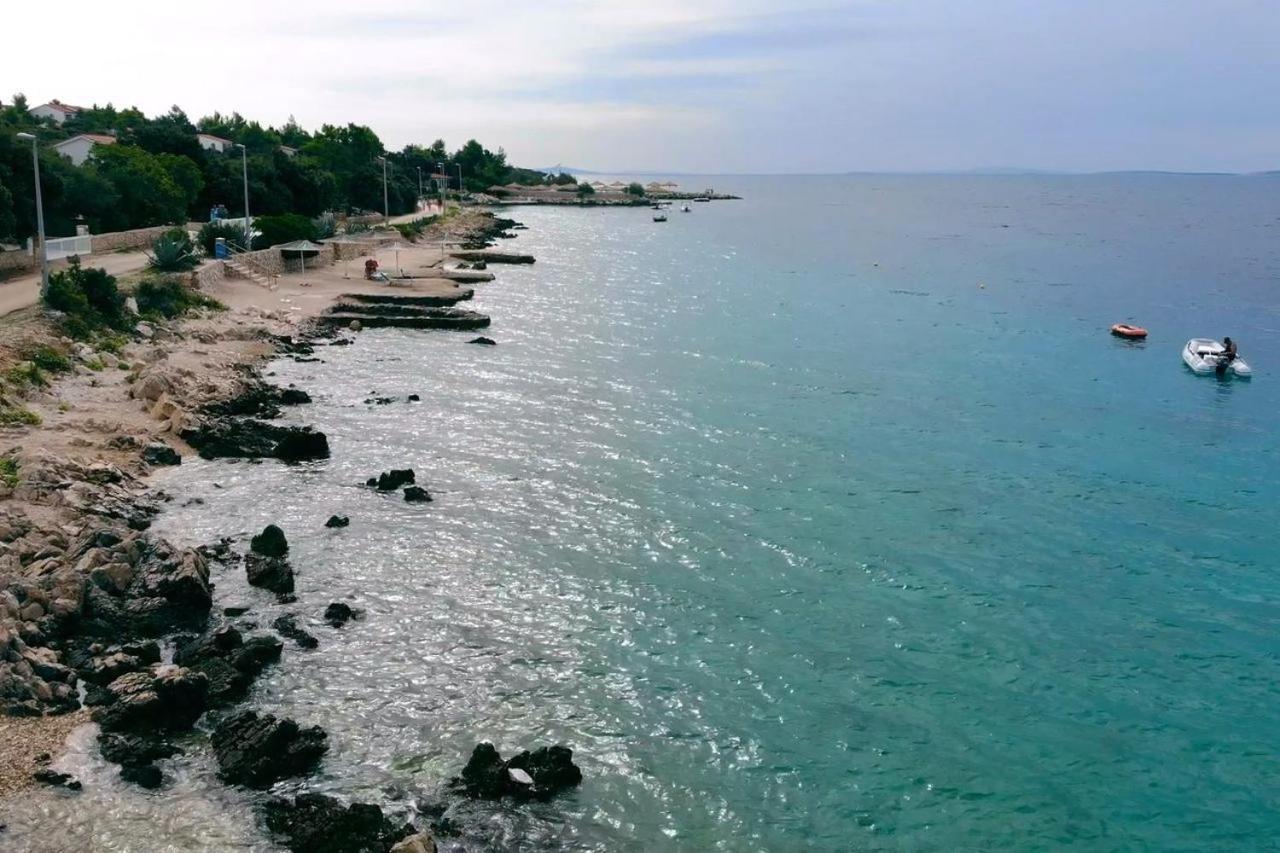 Apartments By The Sea Mandre, Pag - 6284 콜란 외부 사진