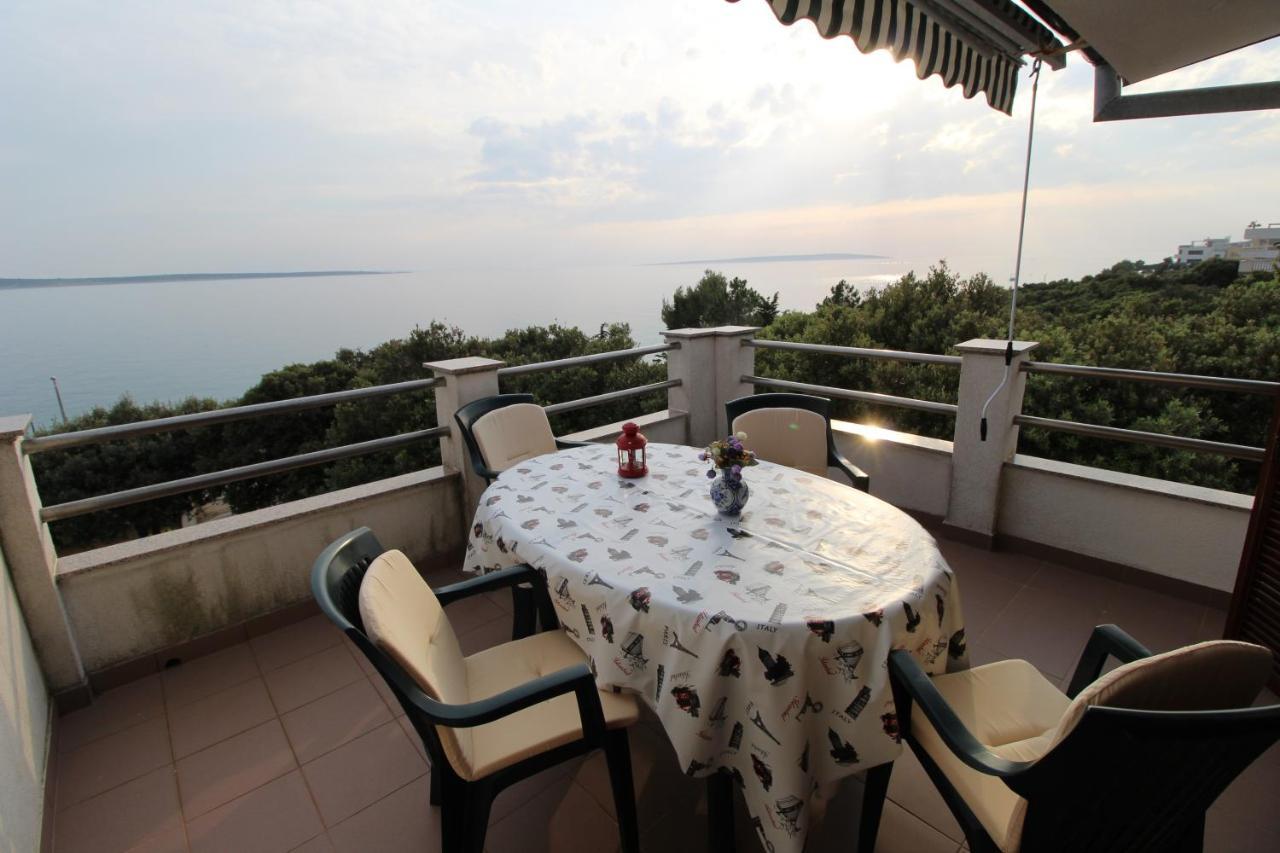 Apartments By The Sea Mandre, Pag - 6284 콜란 외부 사진