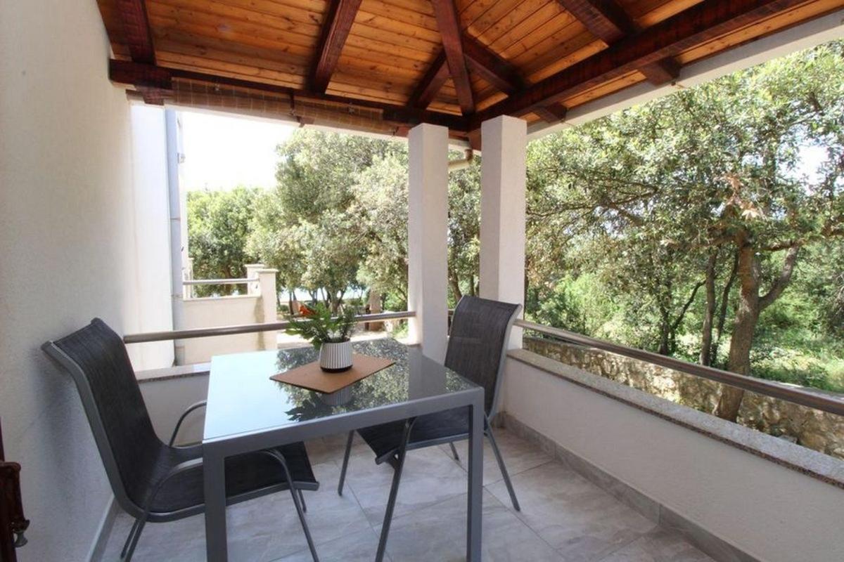 Apartments By The Sea Mandre, Pag - 6284 콜란 외부 사진