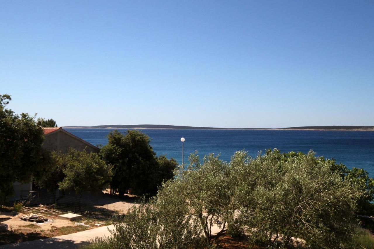 Apartments By The Sea Mandre, Pag - 6284 콜란 외부 사진