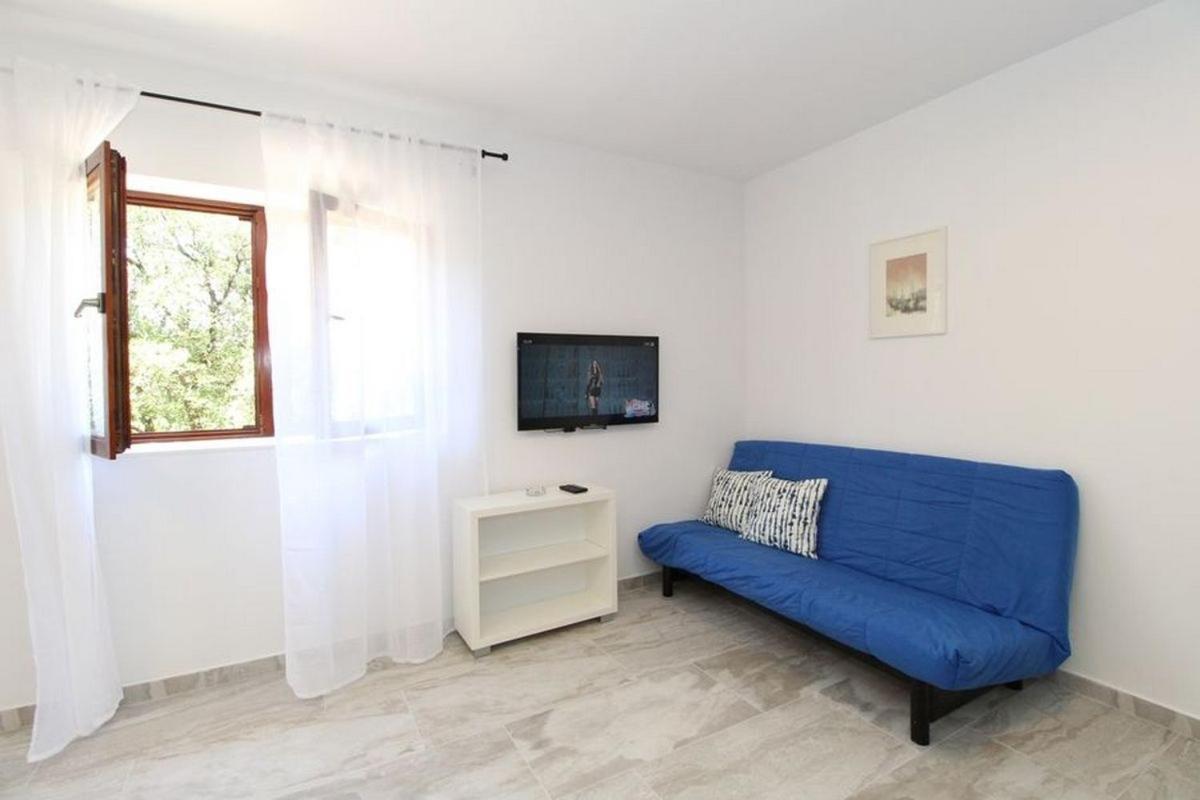 Apartments By The Sea Mandre, Pag - 6284 콜란 객실 사진