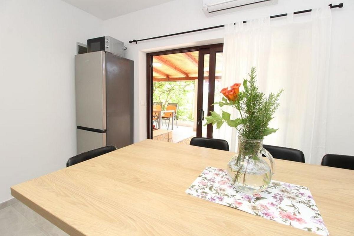 Apartments By The Sea Mandre, Pag - 6284 콜란 객실 사진